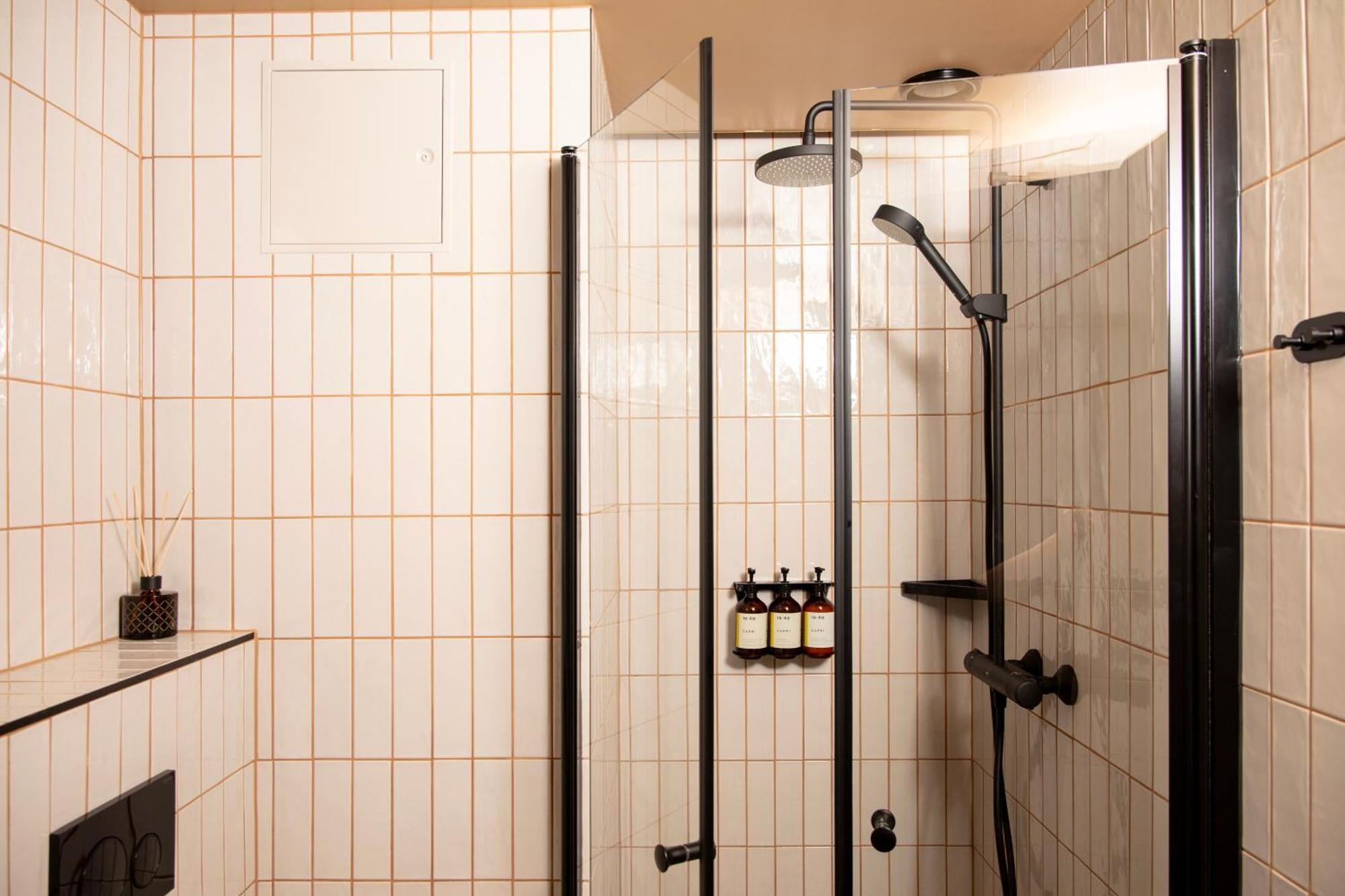 Bob W Kaarti Aparthotel 4*